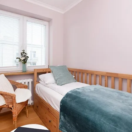 Cozy Pastel Two Bedroom Apartment In Central Gdynia By Noclegi Renters Exteriér fotografie