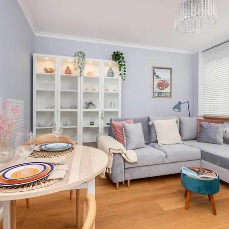 Cozy Pastel Two Bedroom Apartment In Central Gdynia By Noclegi Renters Exteriér fotografie