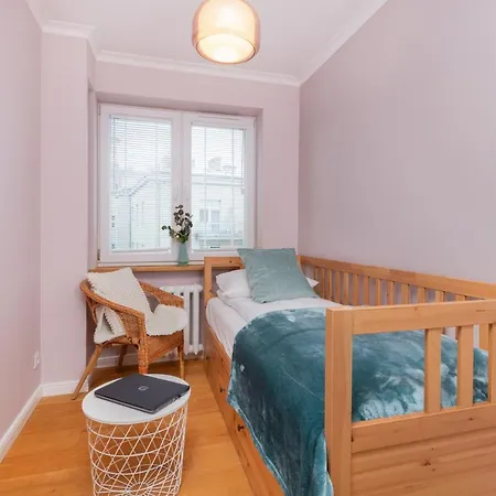 Cozy Pastel Two Bedroom Apartment In Central Gdynia By Noclegi Renters Exteriér fotografie