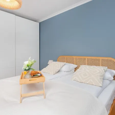 Cozy Pastel Two Bedroom Apartment In Central Gdynia By Noclegi Renters Exteriér fotografie