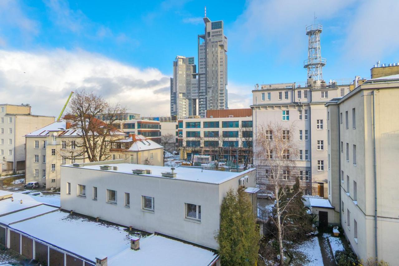 Apartament Cozy Pastel Two Bedroom In By Renters