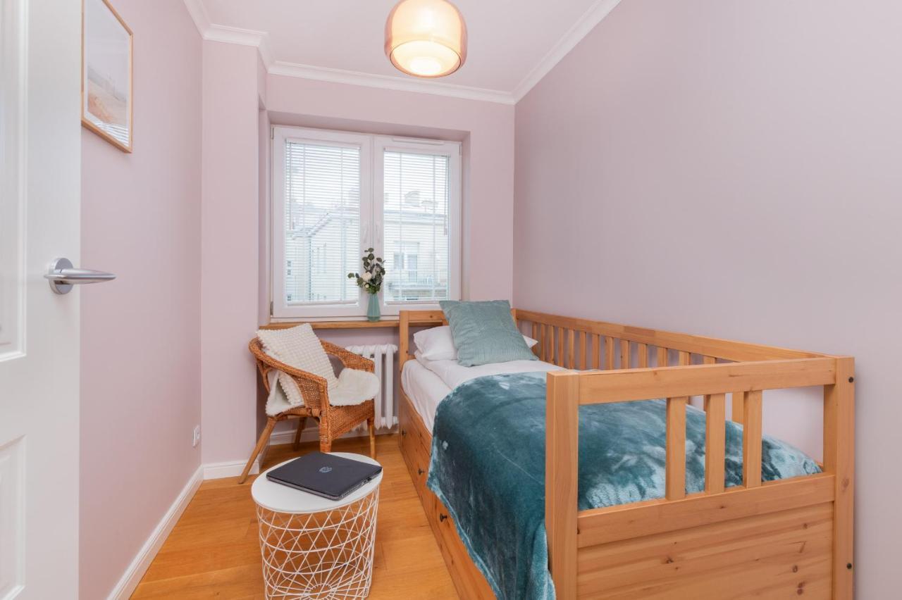 Cozy Pastel Two Bedroom In By Renters * Gdynia