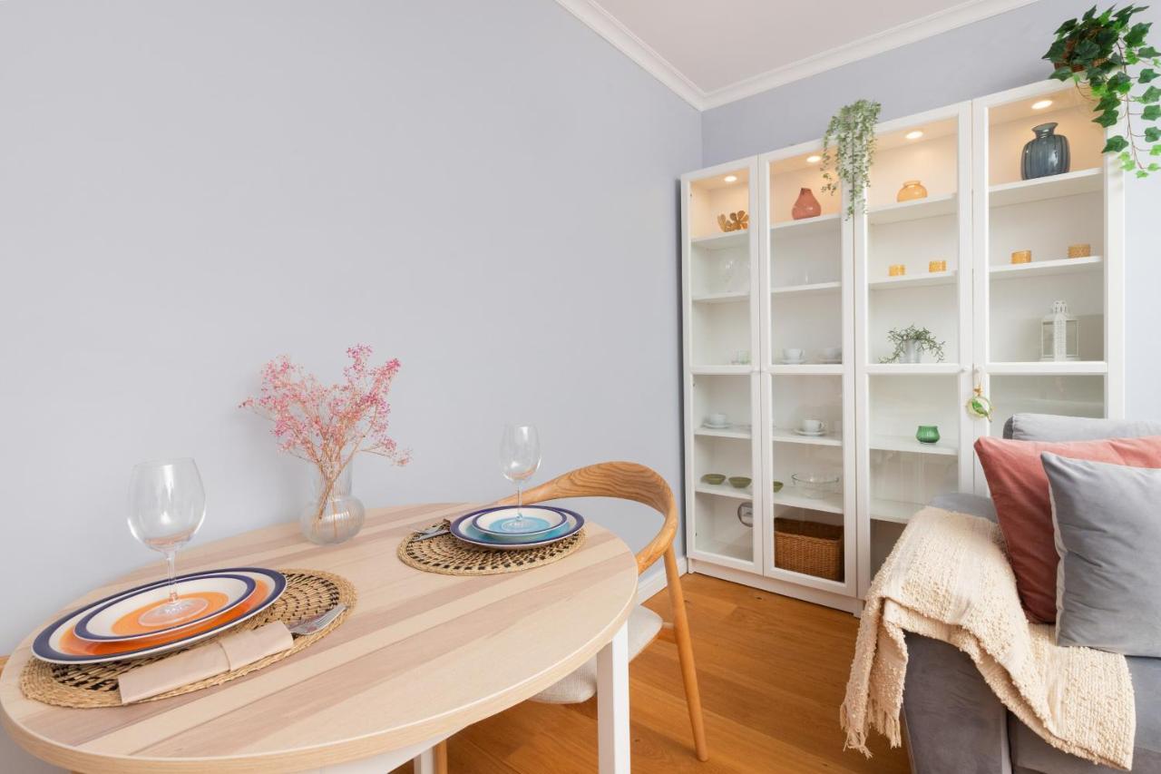 Cozy Pastel Two Bedroom In By Renters Apartament Gdynia