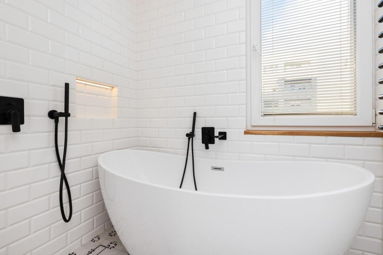 Cozy Pastel Two Bedroom In By Renters * Gdynia